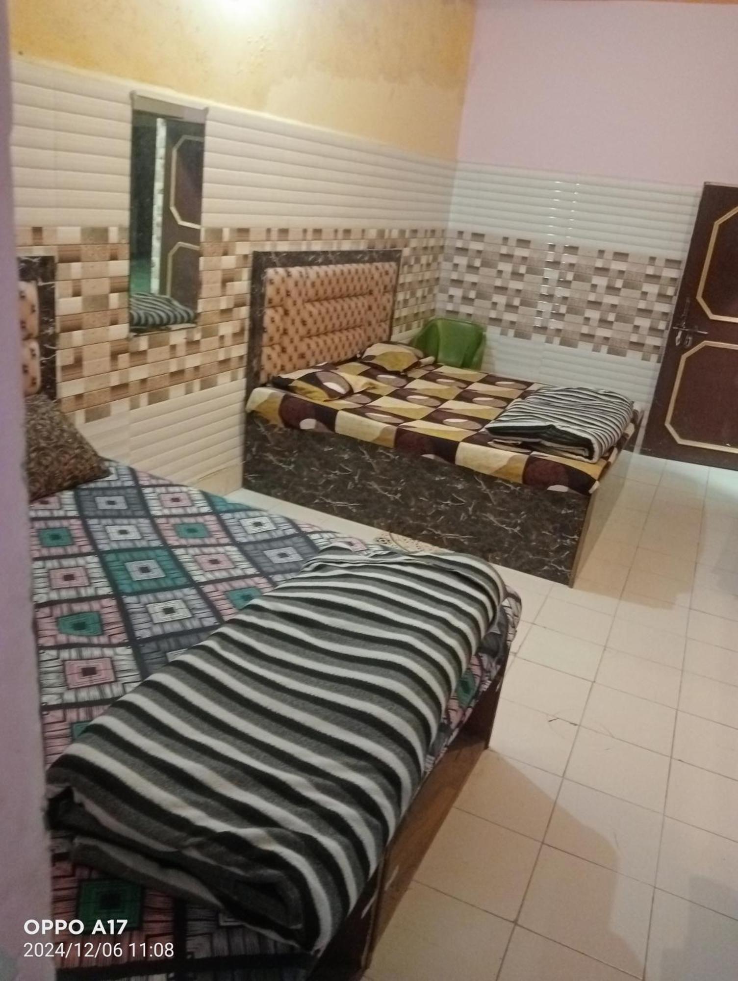 Govind Guest House ماثورا المظهر الخارجي الصورة